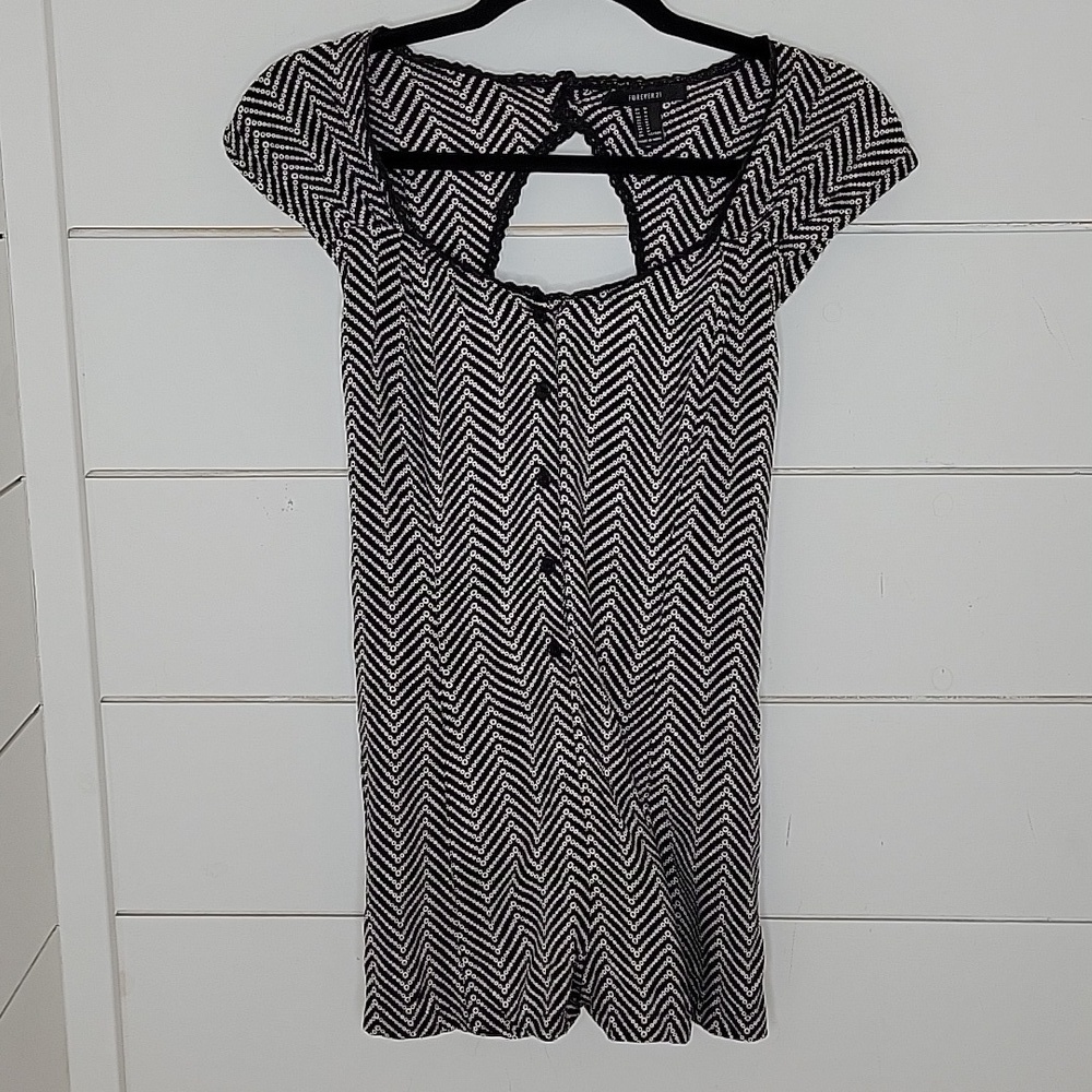 FOREVER 21 medium black and white romper